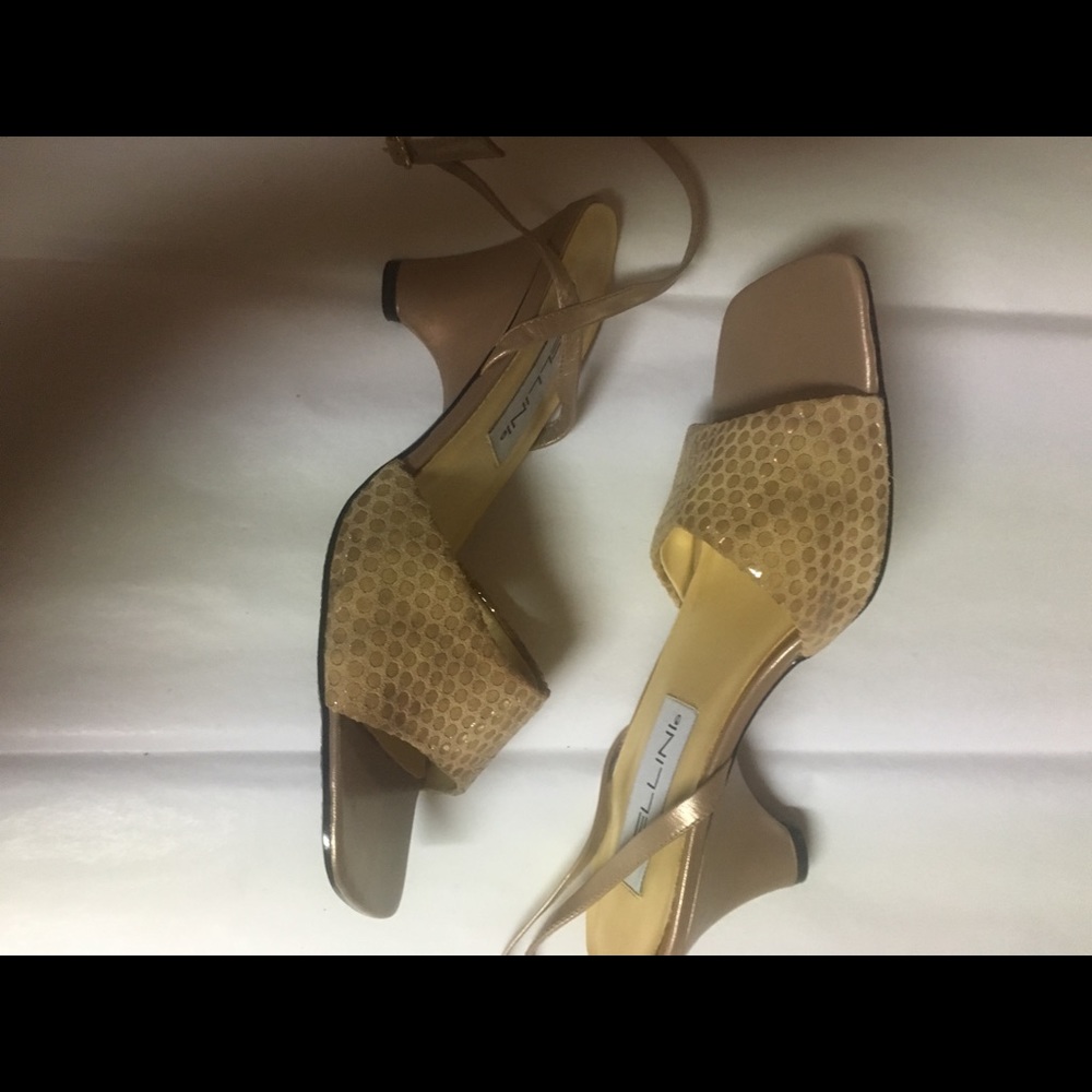 Shoes - Picture 2 of 3